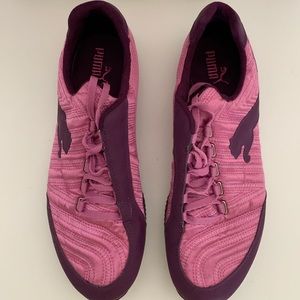 Puma Women’s Sneaker with grips Size 9.5